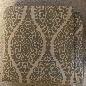 Target threshold shower curtain, great condition, French country/farmhouse style